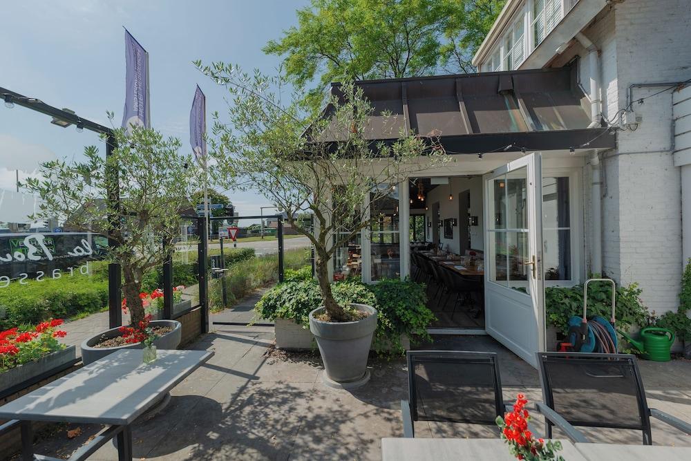 Boutique Hotel Herbergh Amsterdam Airport - Tap to explore photos