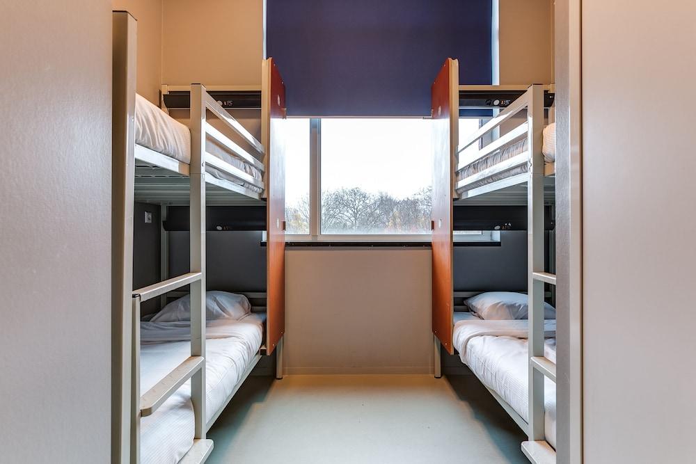 ClinkNOORD - Hostel Room Type - Bed in 4-bed Female Dorm, Private Bathroom