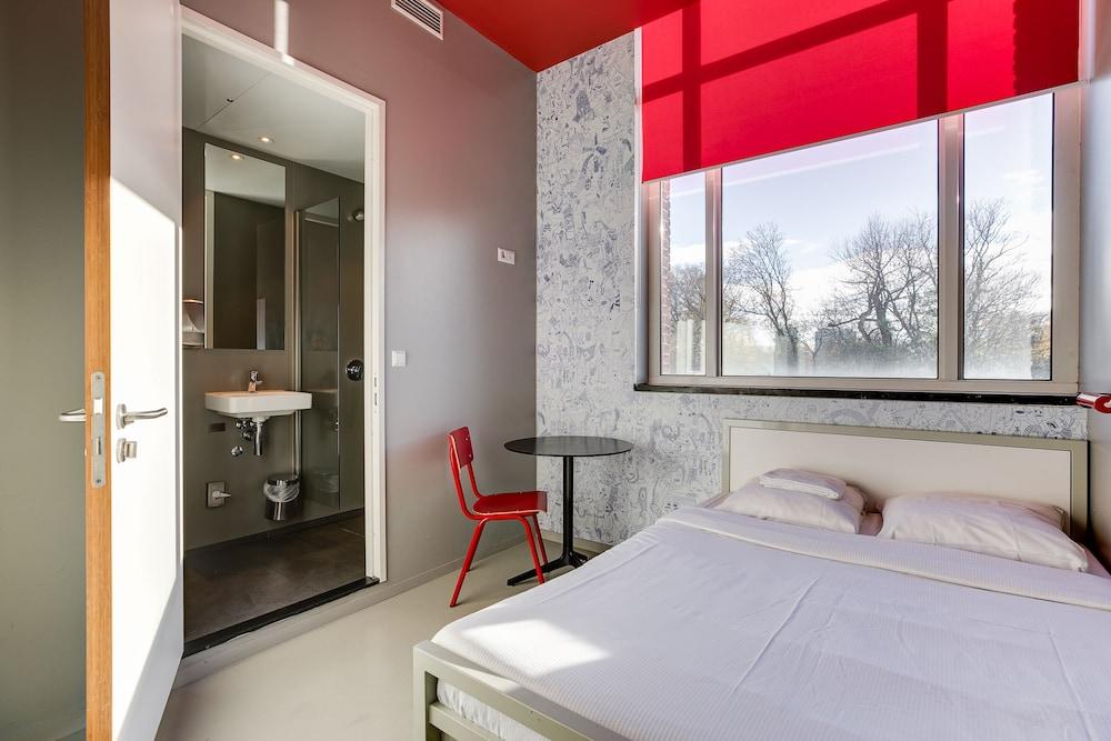 ClinkNOORD - Hostel Room Type - Standard Double Room, Private Bathroom