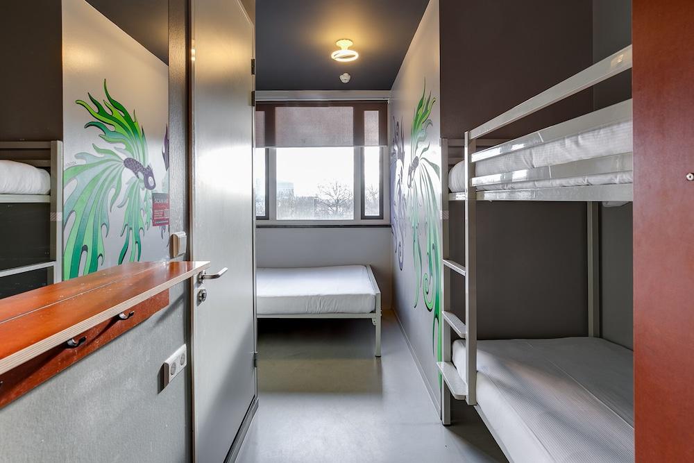 ClinkNOORD - Hostel Room Type - Room, Ensuite (4 Bed Double and Bunk) ClinkNOORD - Hostel Room Type - Room, Ensuite (4 Bed Double and Bunk)