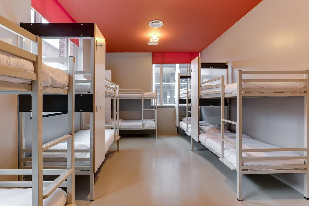 ClinkNOORD - Hostel Room Type - Bed in 8-10-bed Mixed Dorm, Shared Bathroom