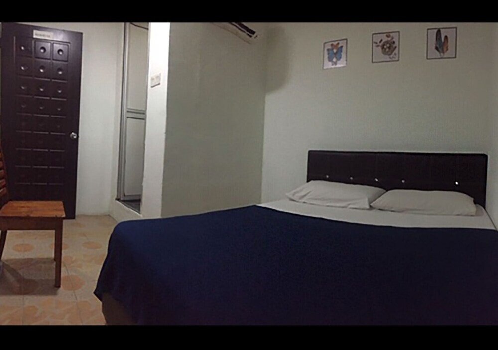 ABS Bintang Guest House Room Type - Deluxe Double Room