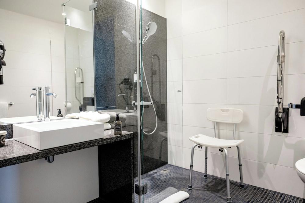 Motel One Amsterdam - Tap to explore photos