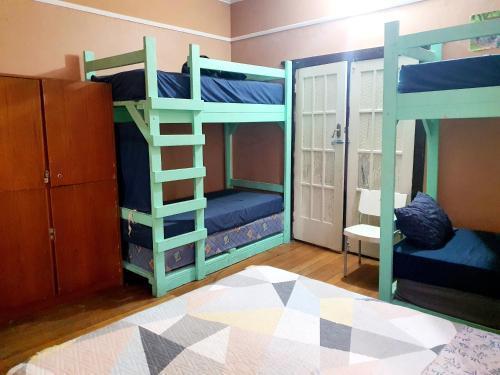 St Kilda East backpackers' hostel Room Type - 6-Bed Mixed Dormitory Room