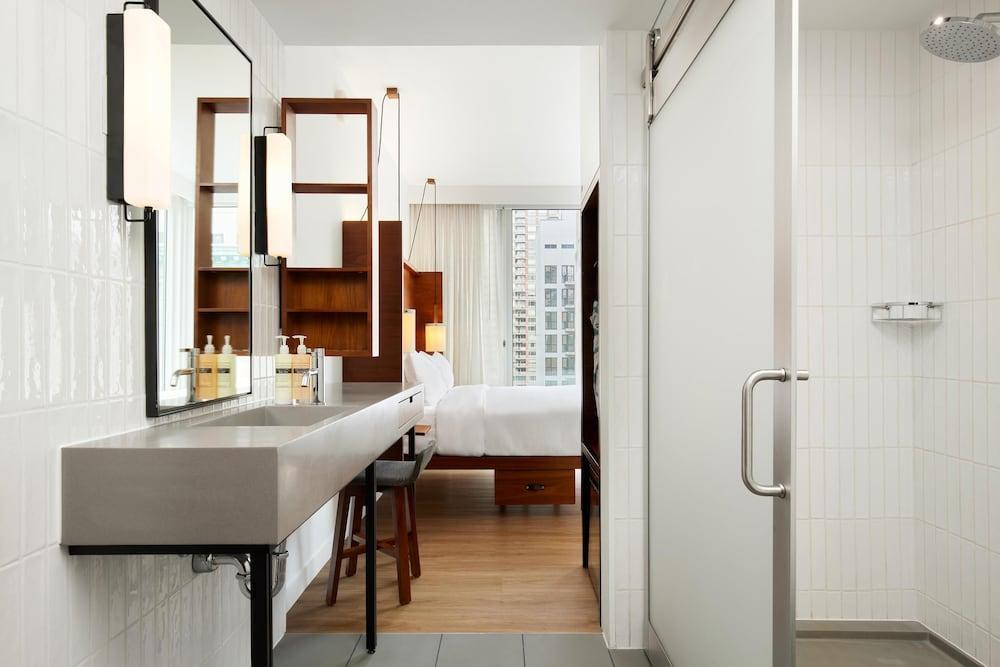 Arlo NoMad Room Type - Room, 1 Queen Bed, Corner