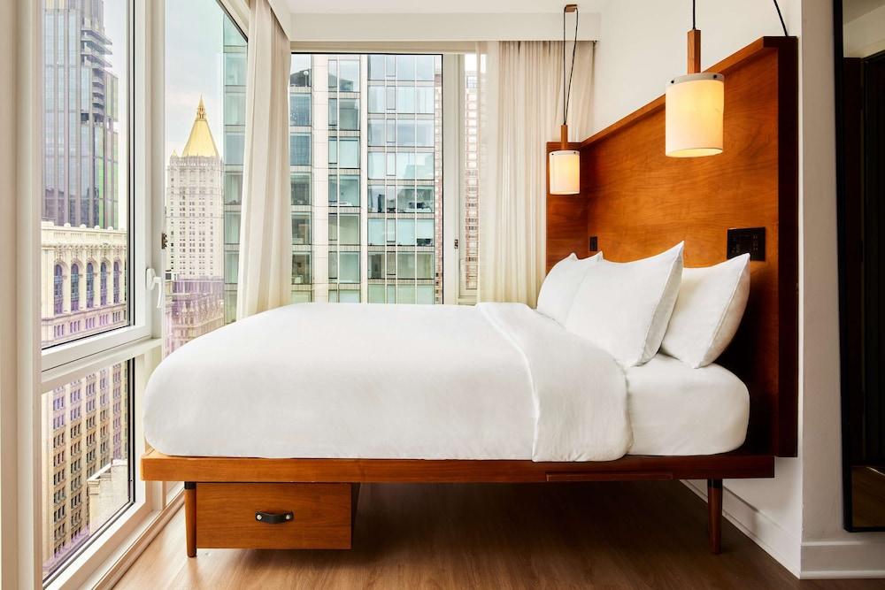 Arlo NoMad Room Type - Room, 1 King Bed (Sky)