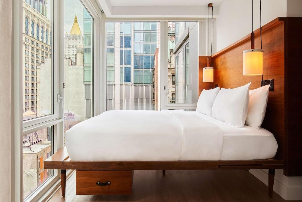 Arlo NoMad Room Type - Essential King