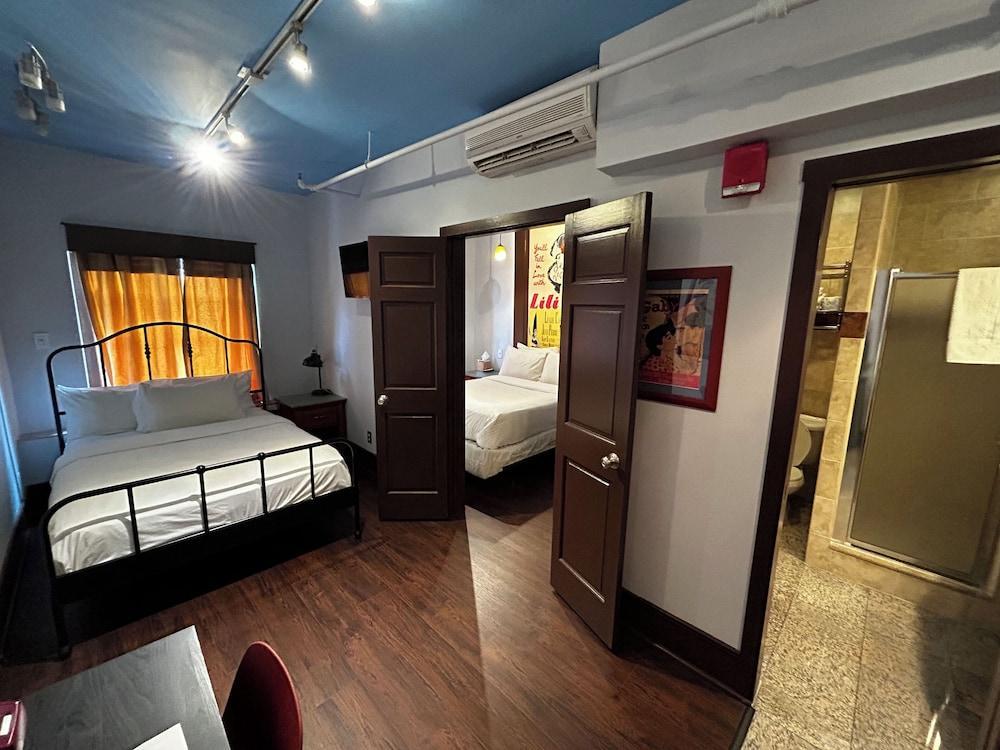 Chelsea Pines Inn Room Type - Deluxe Quadruple Room, 1 Bedroom