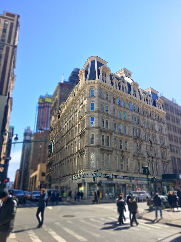 NYC Empire Apartments