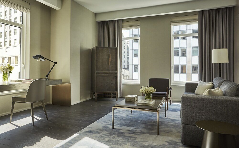 Four Seasons Hotel New York Downtown Room Type - Oculus Suite