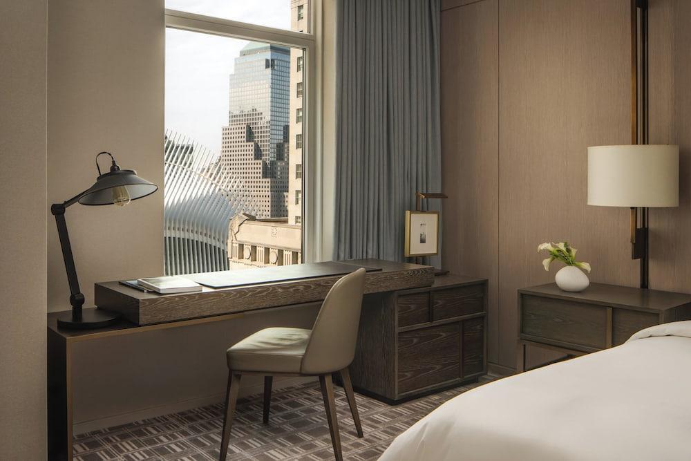 Four Seasons Hotel New York Downtown Room Type - Hudson Corner King