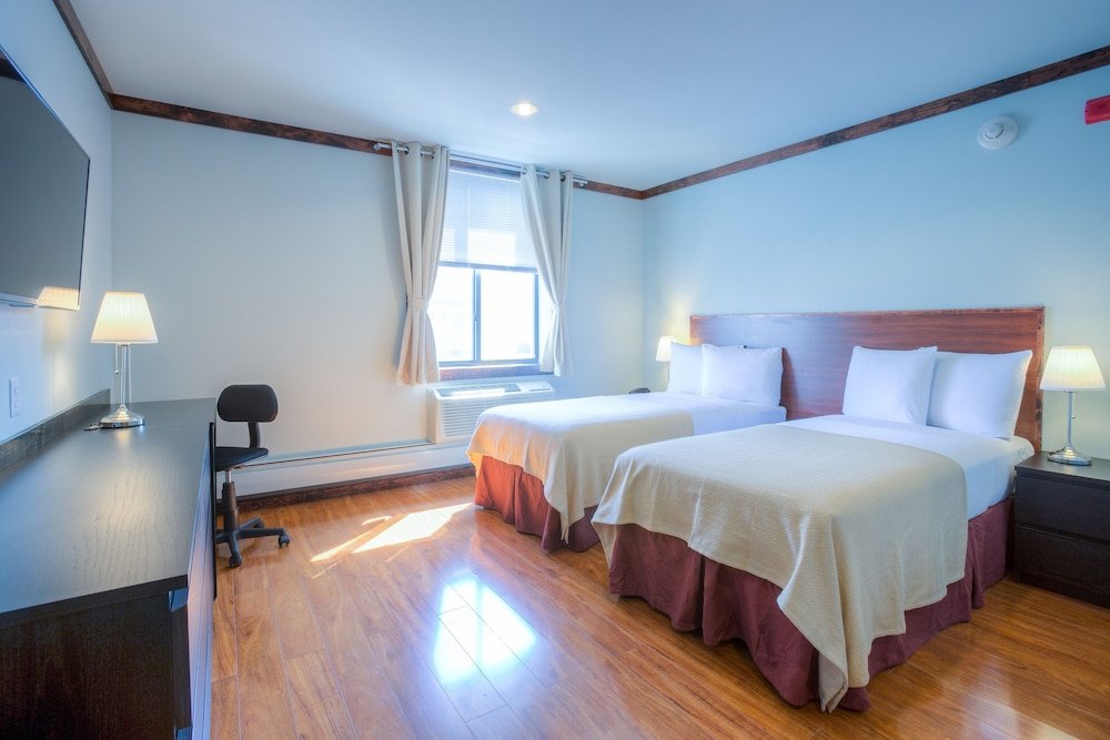 LIC Hotel Room Type - Room, 2 Twin Beds