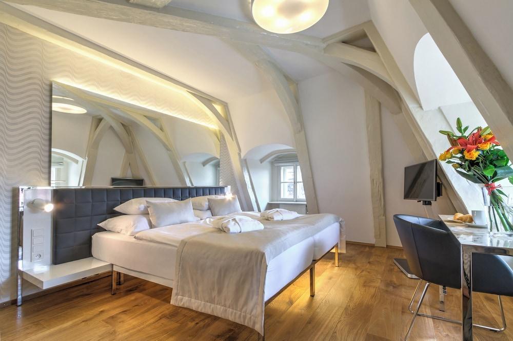Hotel Golden Star Room Type - Standard Double Room