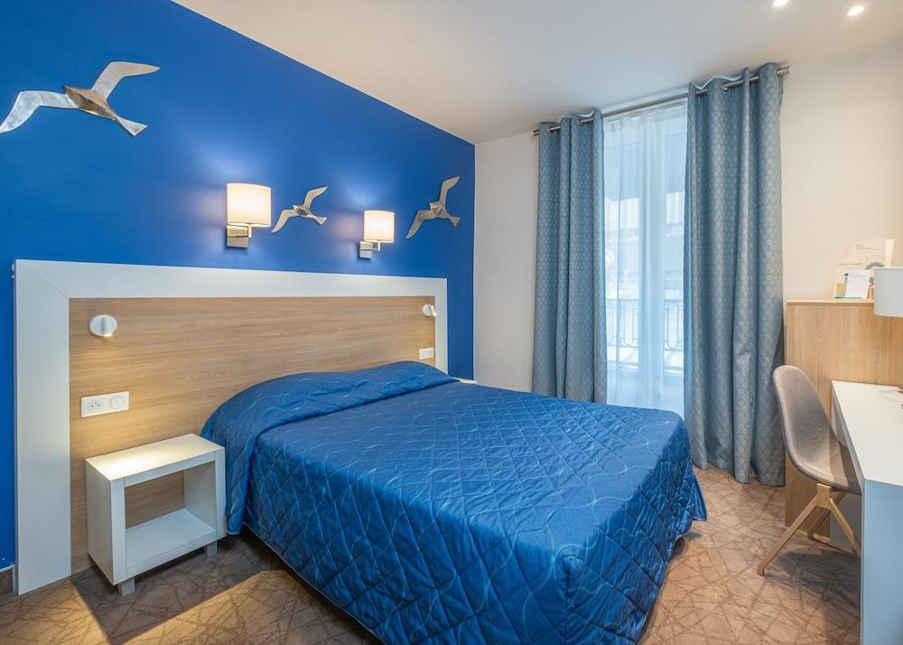 Hôtel Terminus Montparnasse Room Type - Club Room, Bathtub