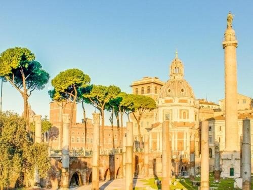 Relais Fori Imperiali - Tap to explore photos