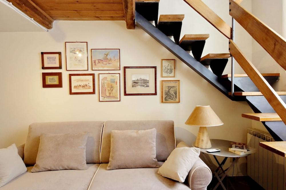 Bellezza al Colosseo B&B and Apartments - Tap to explore photos