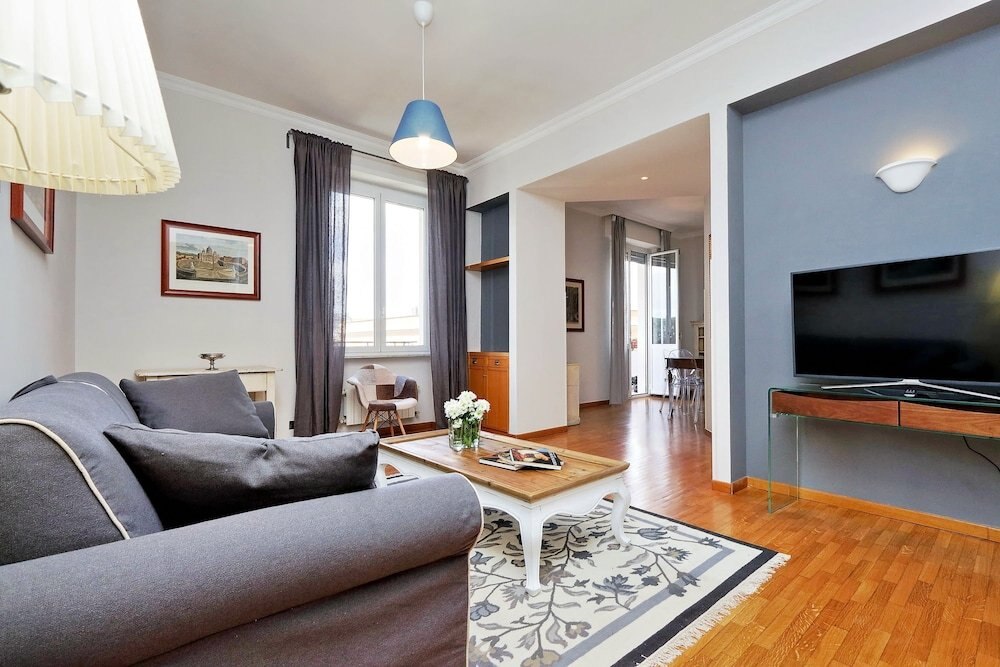 Bellezza al Colosseo B&B and Apartments Room Type - Apartment, 2 Bedrooms, Balcony, City View (Via Celimontana 38)