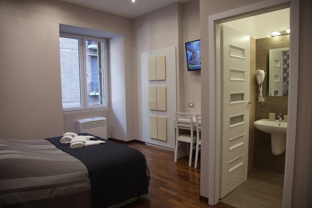 Maison Imperiale Room Type - Deluxe Double or Twin Room