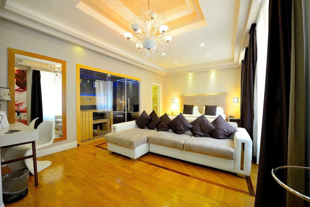 Terrazza Marco Antonio Luxury Suite Rome Room Type - Suite, 1 King Bed, Non Smoking, Sauna
