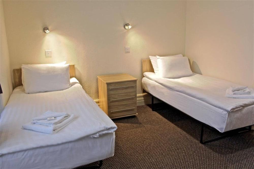 Central Hotel Golders Green Room Type - Standard Twin Room, 2 Twin Beds