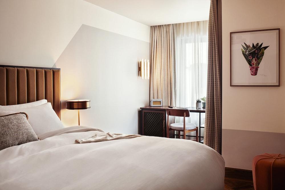 The Hoxton, Holborn Room Type - Roomy