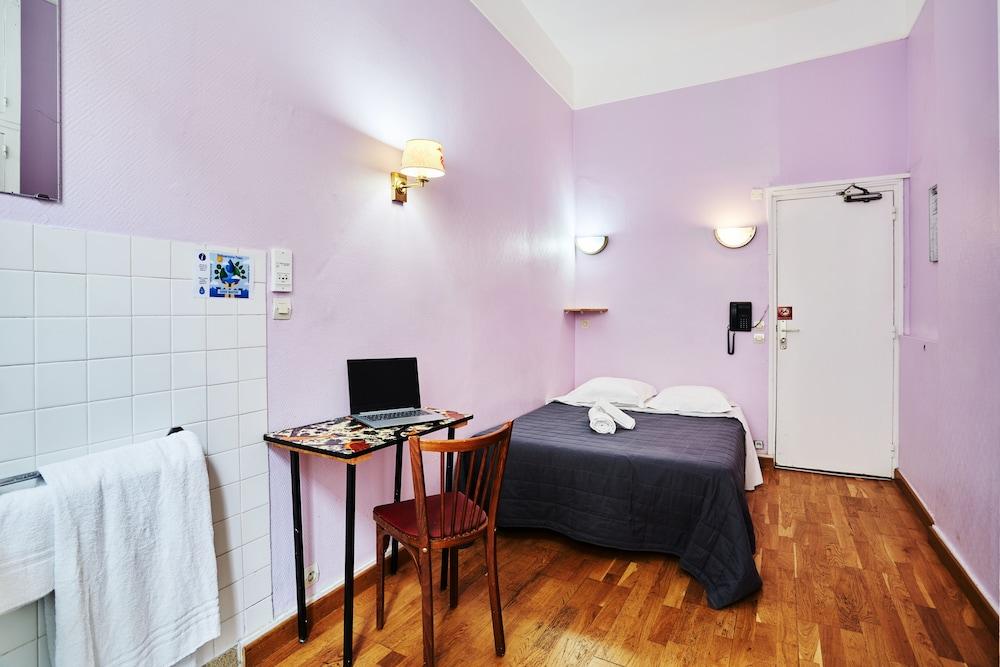 Hotel Tiquetonne - Tap to explore photos