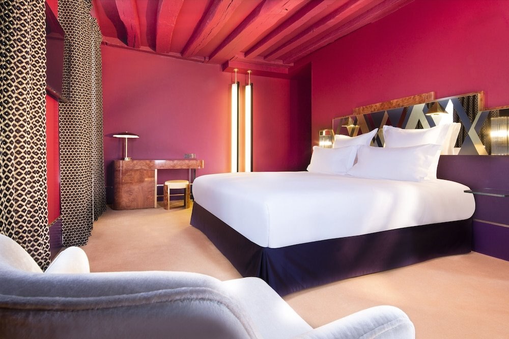 Hotel Saint-Marc Room Type - Deluxe Room, free access to Spa upon request