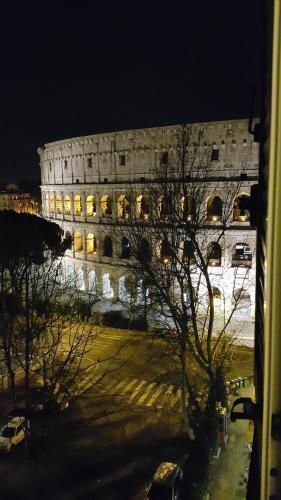 Colosseum Corner - Tap to explore photos