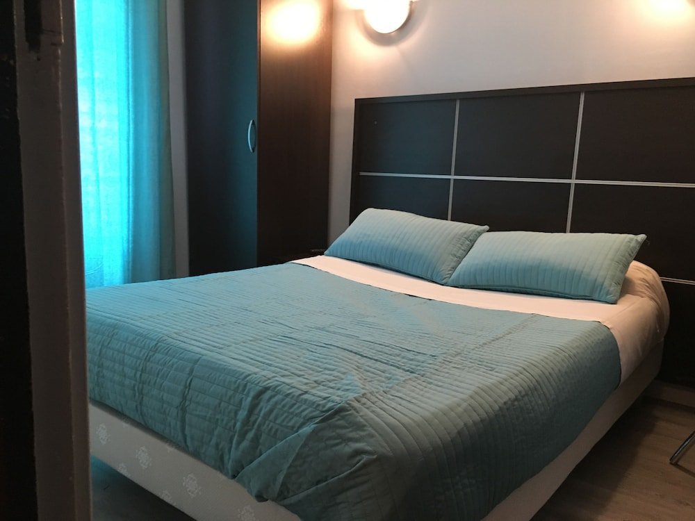 أوتل دو جلوب  18