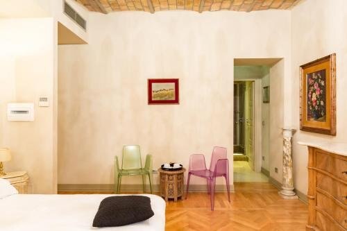Rooms Roma - Monti - Tap to explore photos