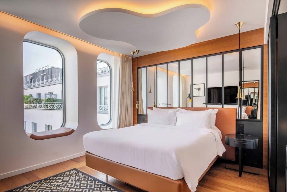 Renaissance Paris Republique Hotel by Marriott Room Type - Bobo Room, 1 Queen Bed