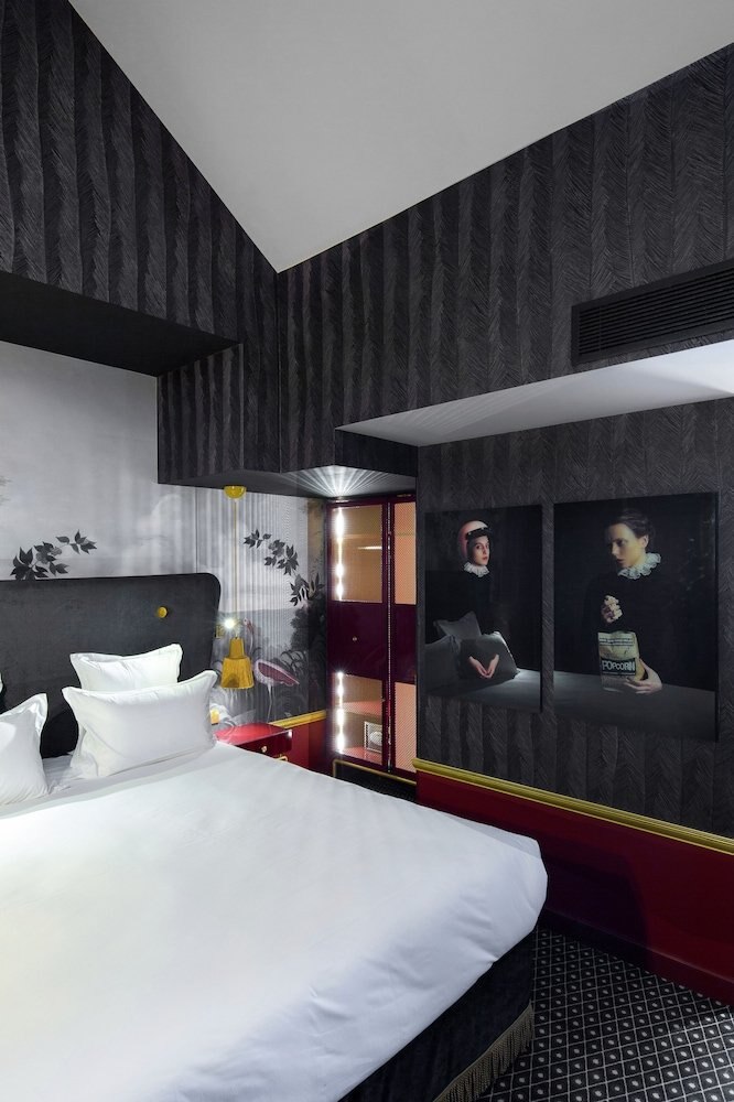 Snob Hotel by Elegancia - Tap to explore photos