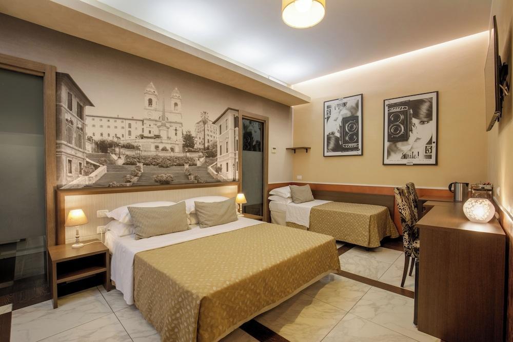 Corso Grand Suite Room Type - Quadruple Room with Balcony