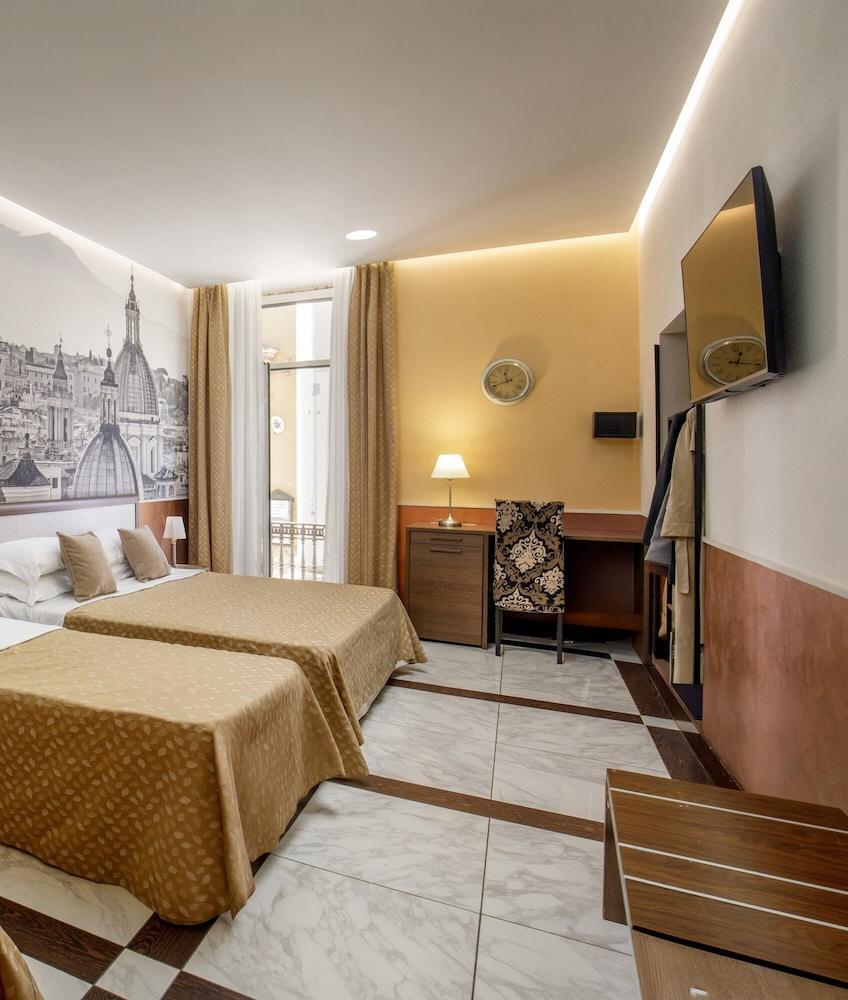 Corso Grand Suite Room Type - Triple Room with Balcony