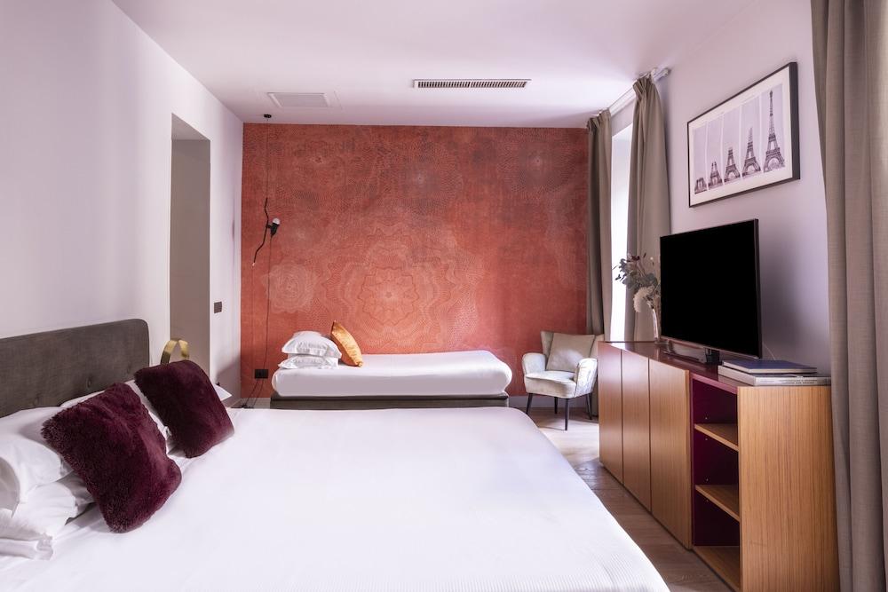 Down Town - Domus Collection Room Type - Camera Matrimoniale con letto aggiunto