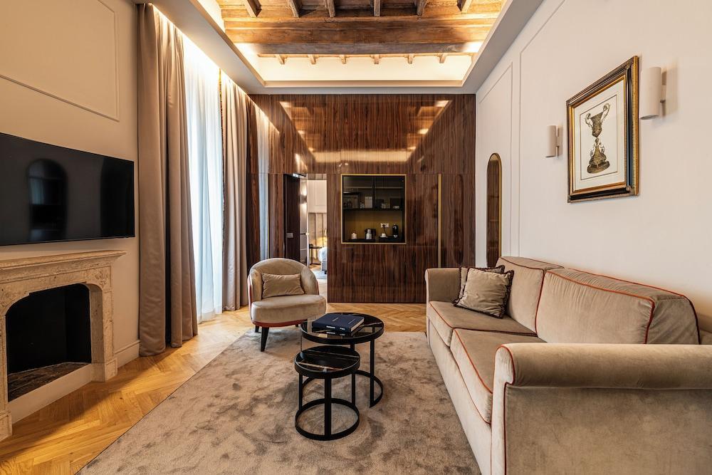 Eitch Borromini Palazzo Pamphilj Room Type - Deluxe Suite, 1 King Bed