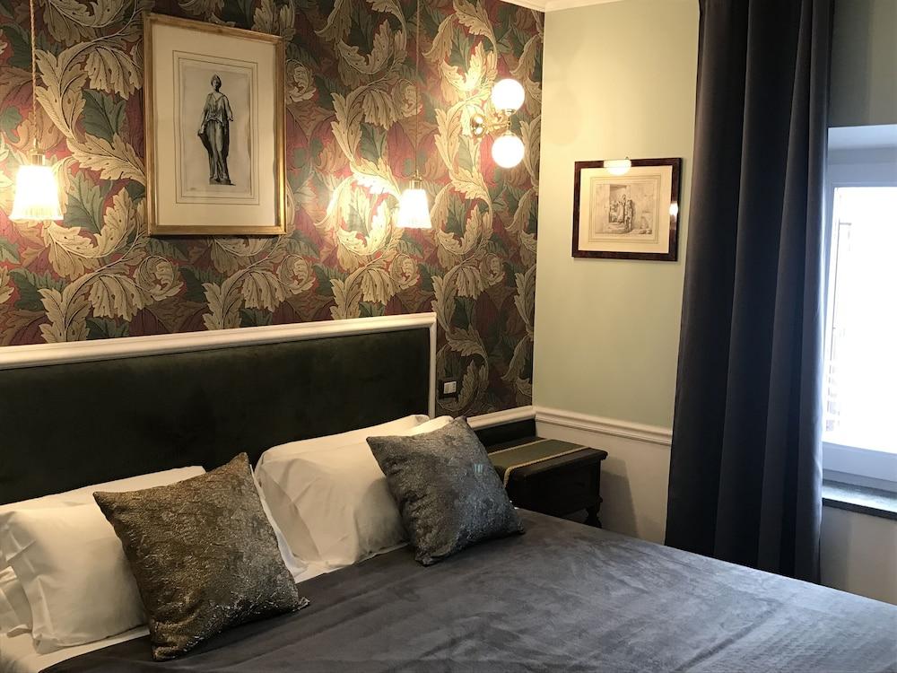 HiSuiteROME Room Type - Deluxe Suite