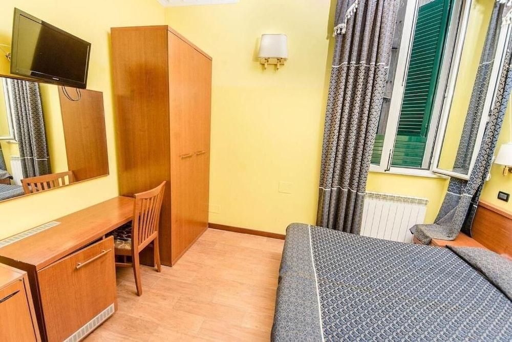 Hostel Beautiful Room Type - Superior Double Room, Ensuite