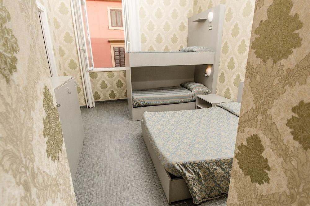 Hostel Beautiful Room Type - Family Room, Ensuite
