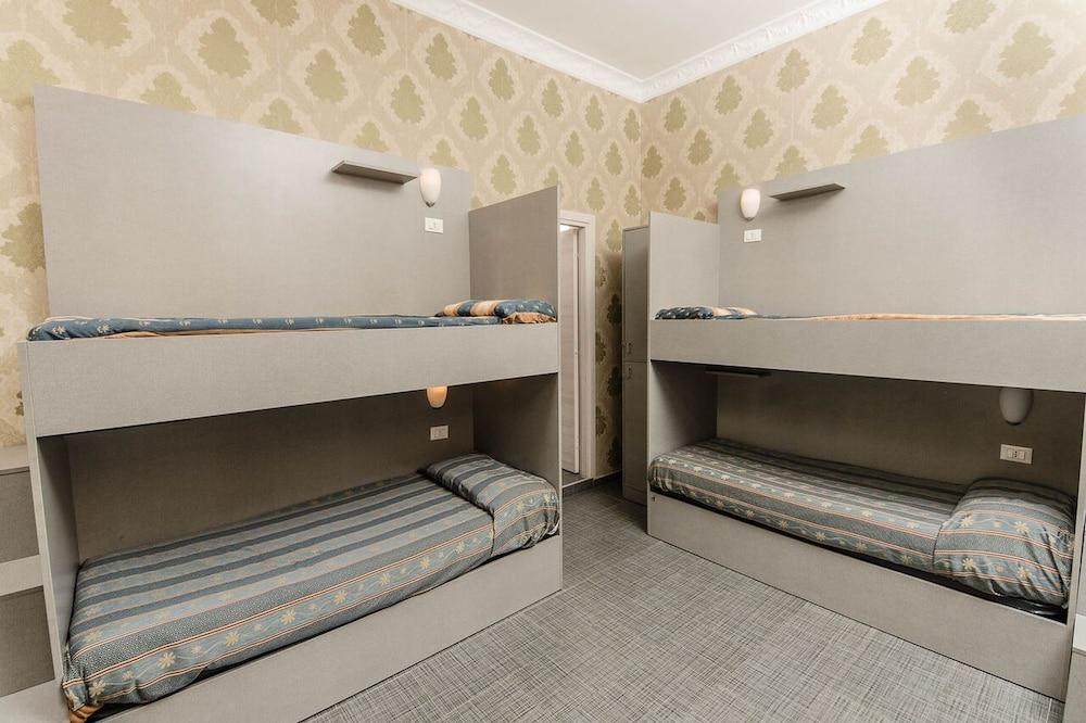 Hostel Beautiful Room Type - Bed in 4-Bed Dormitory Room - 2 single beds and 1 bunk beds (4 single beds) Hostel Beautiful Room Type - Bed in 4-Bed Dormitory Room - 2 single beds and 1 bunk beds (4 single beds)
