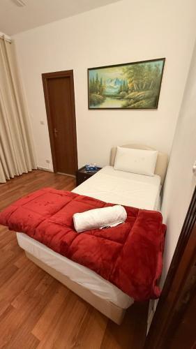 HostelRoma Room Type - Single Room with Private Bathroom