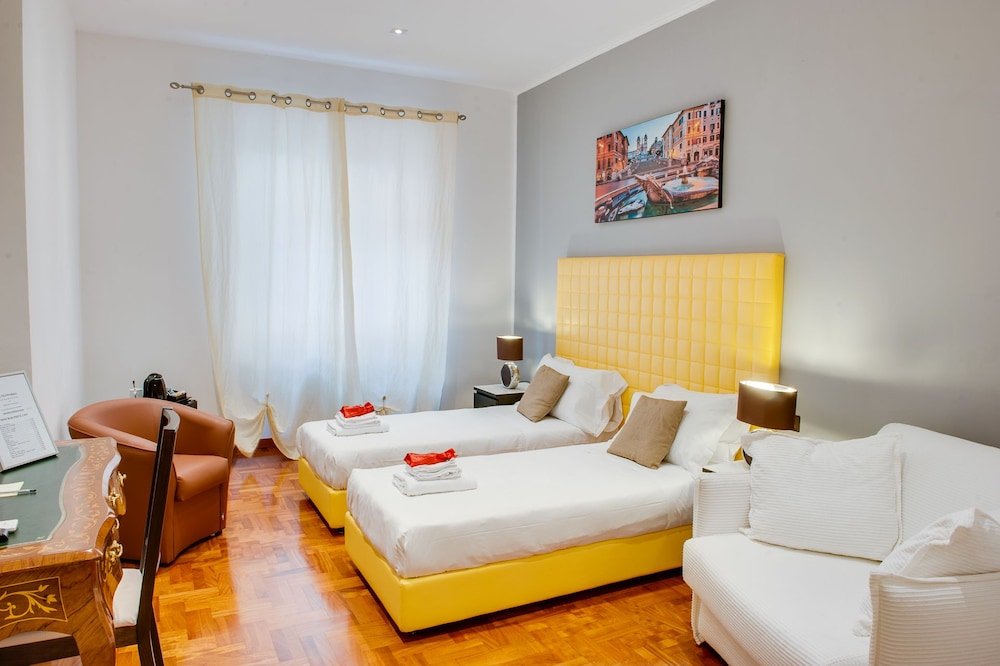 Lh Royal Suites Room Type - Luxury Triple Room