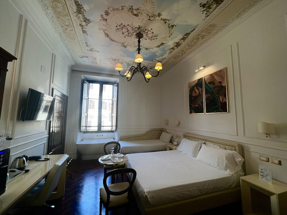 Navona Central Suites Room Type - Superior Studio Suite, Sauna