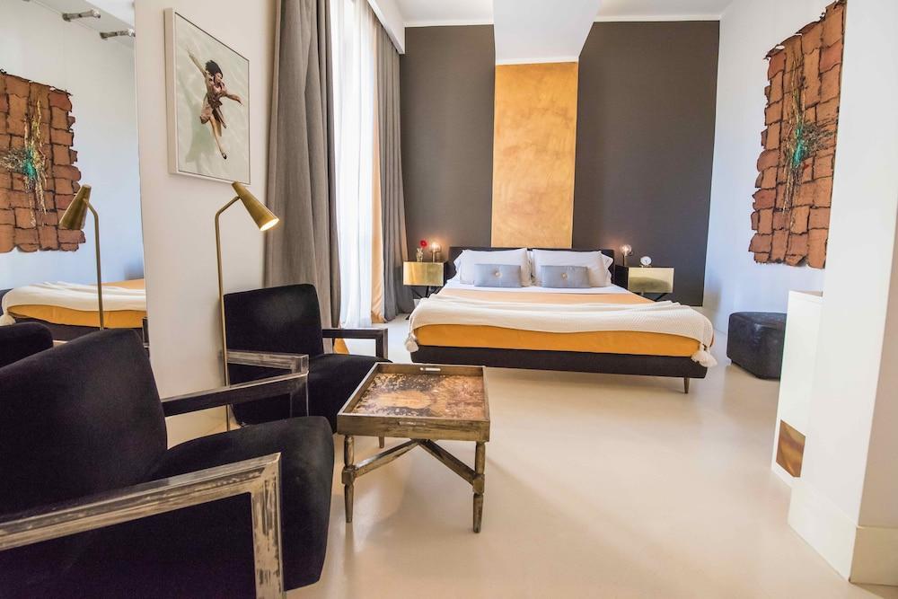 Piazza di Spagna 9 Room Type - Junior Suite (Balcony on request)