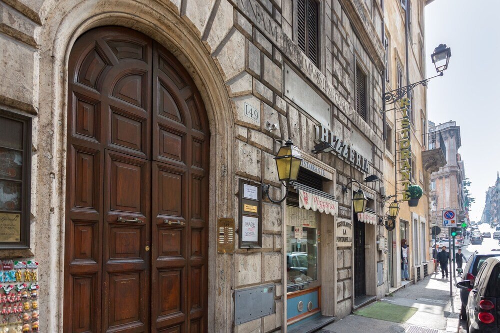 Casa Heberart Guest House - Sistina - Tap to explore photos