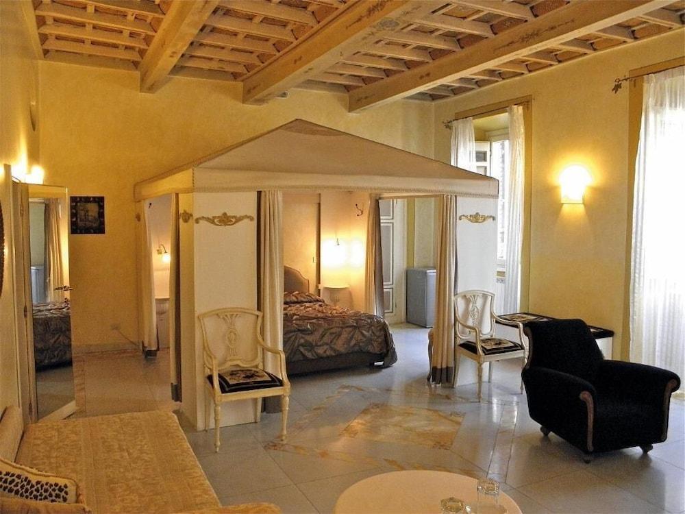 Residenza al Corso Room Type - Quadruple Room