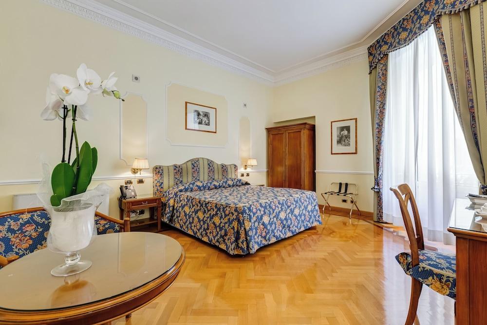 Hotel Cellini Room Type - Junior Suite (2 adults)