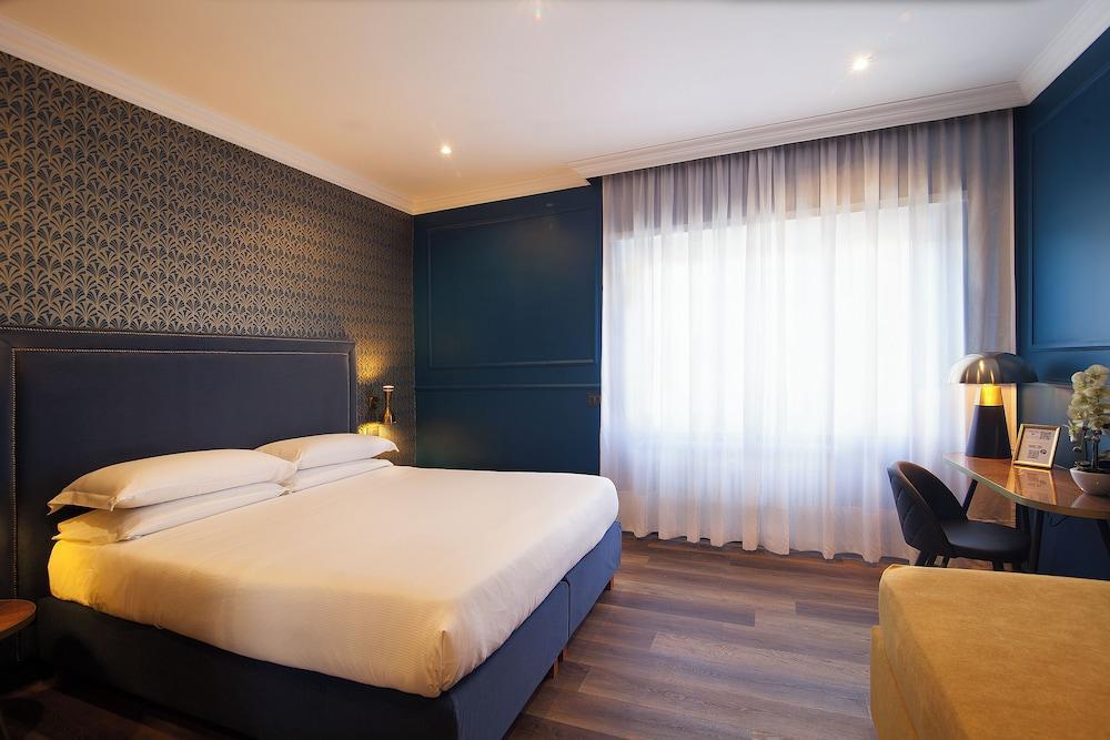 Seven Suites Room Type - Superior Triple Room Seven Suites Room Type - Superior Triple Room