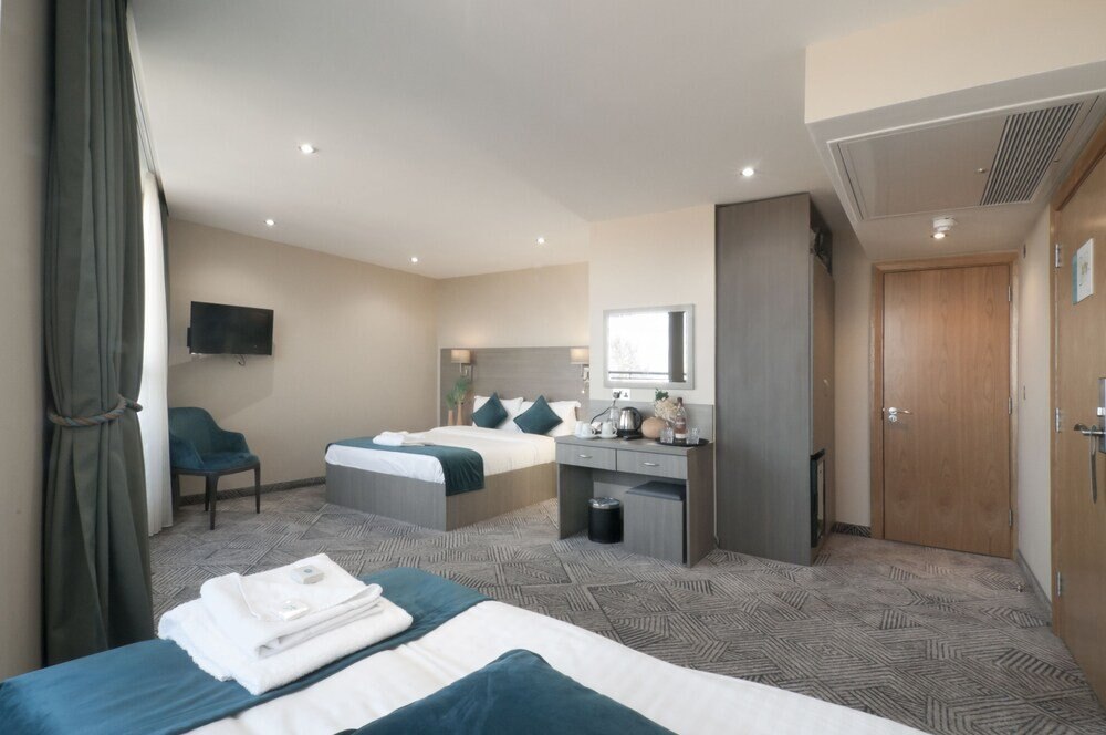 The Lion & Key Hotel Room Type - Family Triple Room, Ensuite