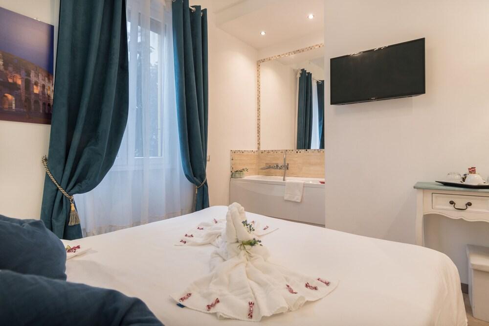 Your Vatican Suite Room Type - Honeymoon Room, 1 Bedroom (S10)